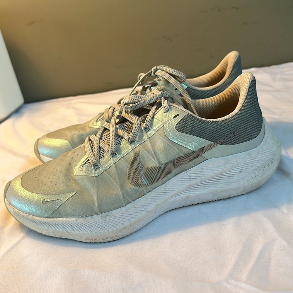 Nike sneakers 👟
